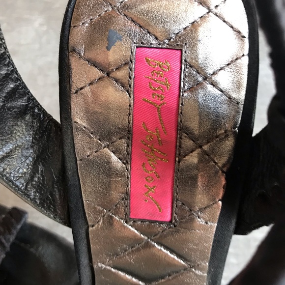 Betsey Johnson size 9 - Picture 6 of 6